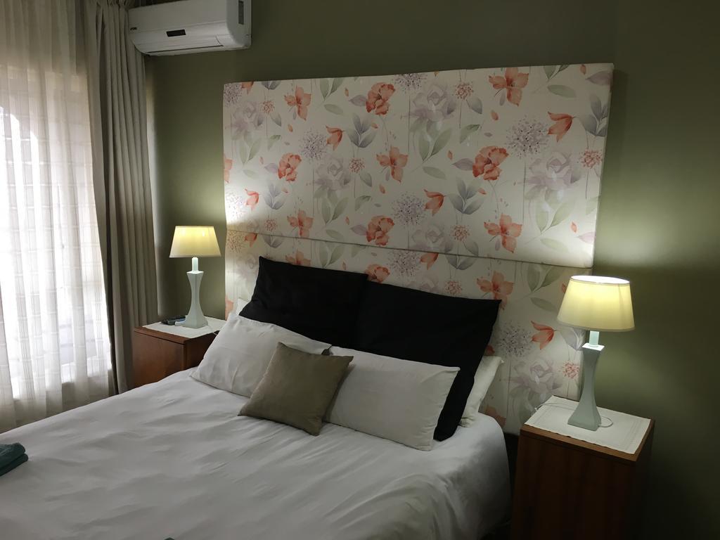 Eden Rose Manor B&B Ла Мерси Экстерьер фото